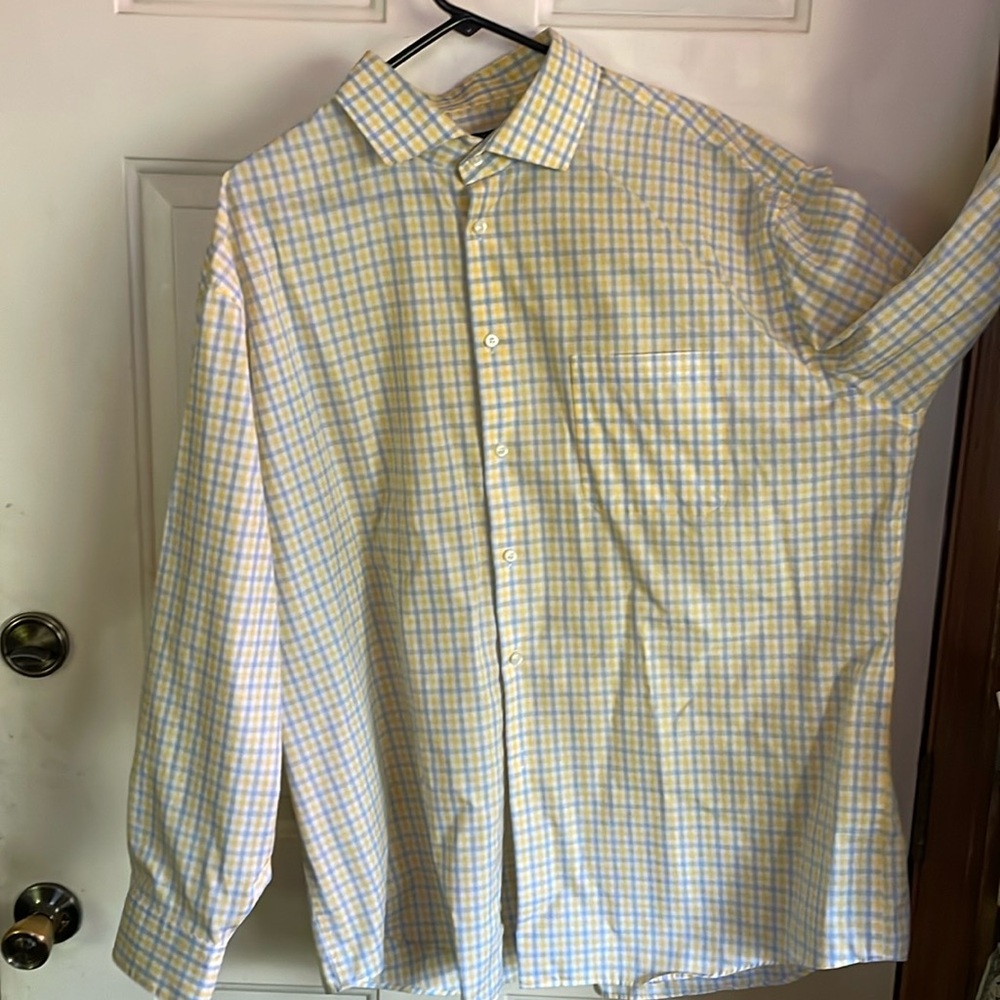 Pronto Uomo long sleeve dress shirt.  Classic fit, size 18/ 34-35